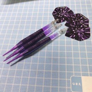 ダーツセット 紫の花模様 3本 - メルカリ