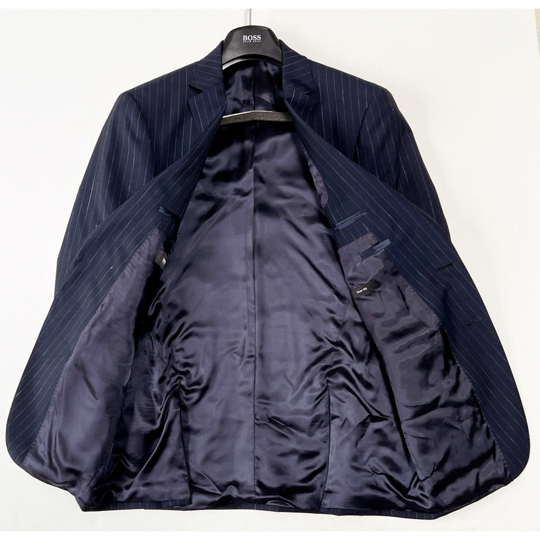 ヒューゴボス》新品 Super100's素材 ウール2Bスーツ 44(W77)の ヒューゴボス》新品 Super100's素材 ウール2Bスーツ 44(W77)の