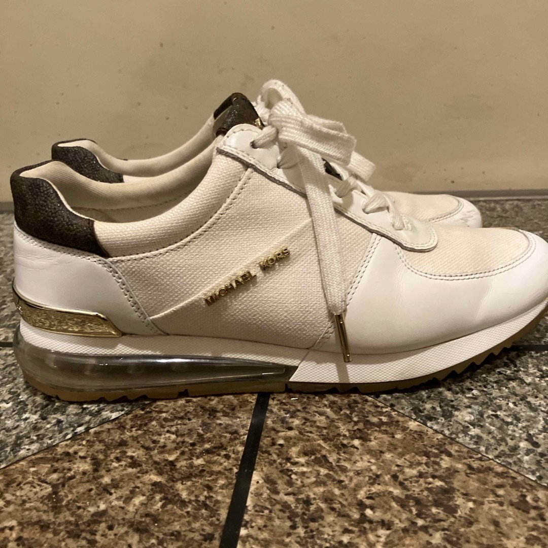 MICHAEL KORS - マイケルコース スニーカーの通販 by yuzu MICHAEL KORS - マイケルコース スニーカーの通販 by yuzu