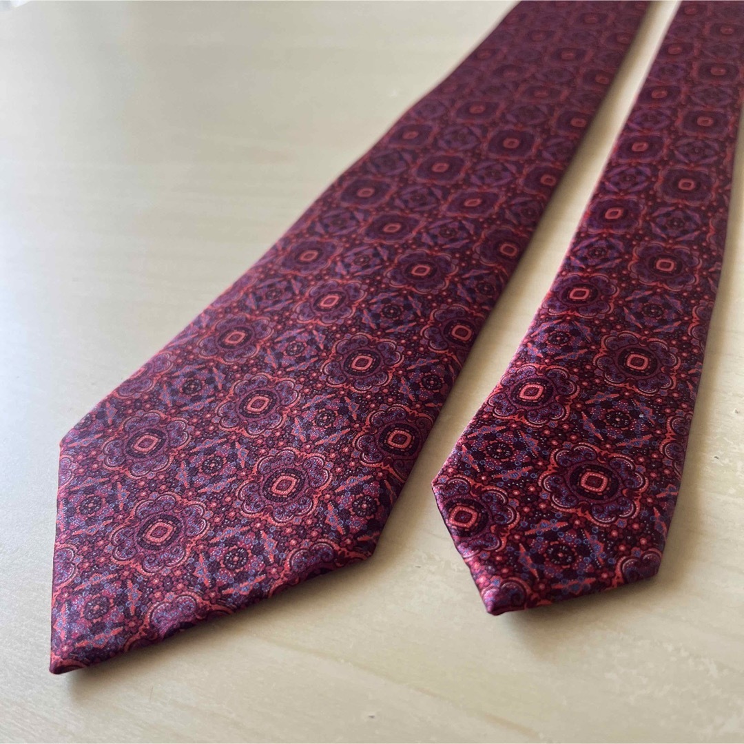 極美品】Brioni ワインレッド 幾何学小紋 ネクタイ | 激 極美品】Brioni ワインレッド 幾何学小紋 ネクタイ | 激
