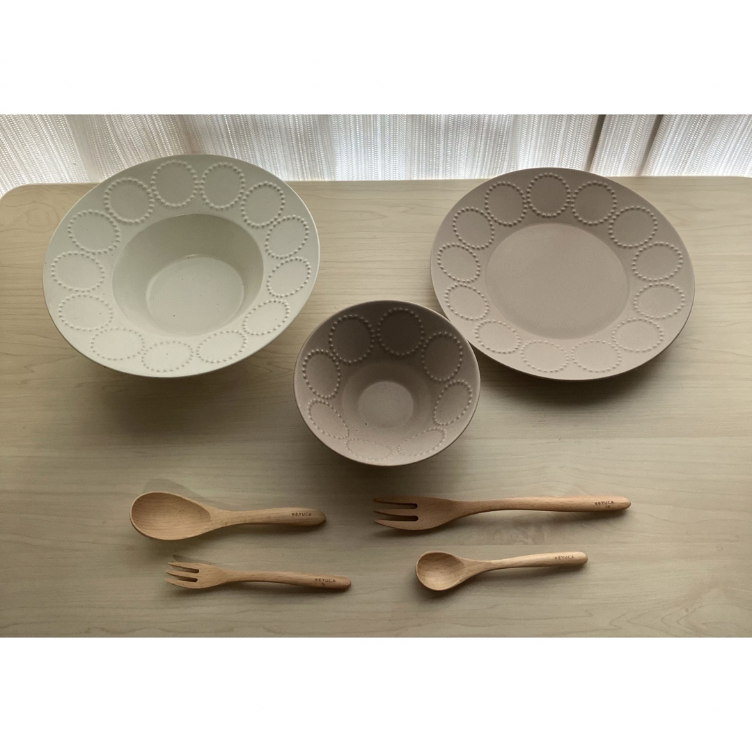 新品同様 ディオール プレート 陶器 ホワイト 皿 食器 白 1610 新品同様 ディオール プレート 陶器 ホワイト 皿 食器 白 1610