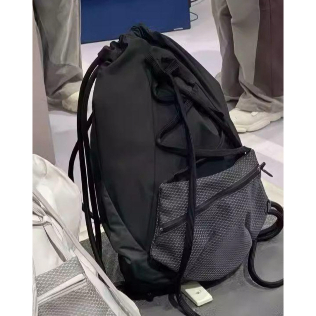ojosオホス同型 ナップサック 黒 テック系 y2kの通販 by 水森s ojosオホス同型 ナップサック 黒 テック系 y2kの通販 by 水森s
