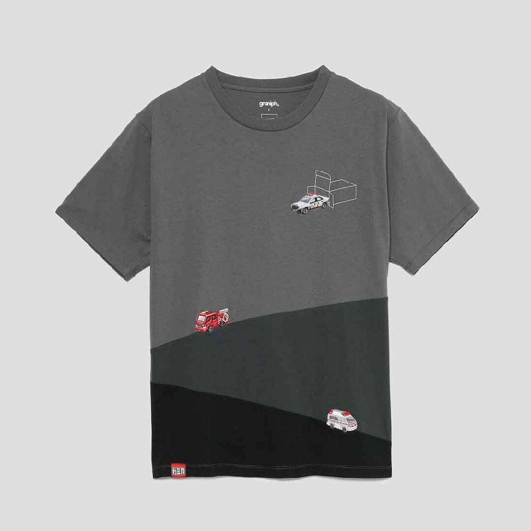Design Tshirts Store graniph(デザインティーシャツストアグラニフ)の新品！グラニフ 働く車 トミカ 救急車 消防車 メンズ Lサイズ Tシャツ メンズのトップス(Tシャツ/カットソー(半袖/袖なし))の商品写真