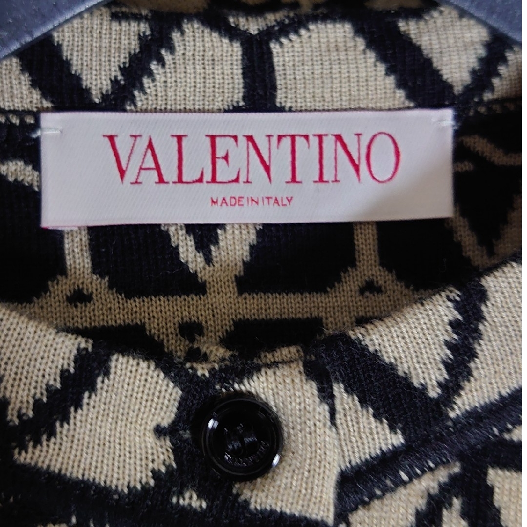 VALENTINO 2024 トワル イコノグラフ ウール カーディガン Vロゴ VALENTINO 2024 トワル イコノグラフ ウール カーディガン Vロゴ