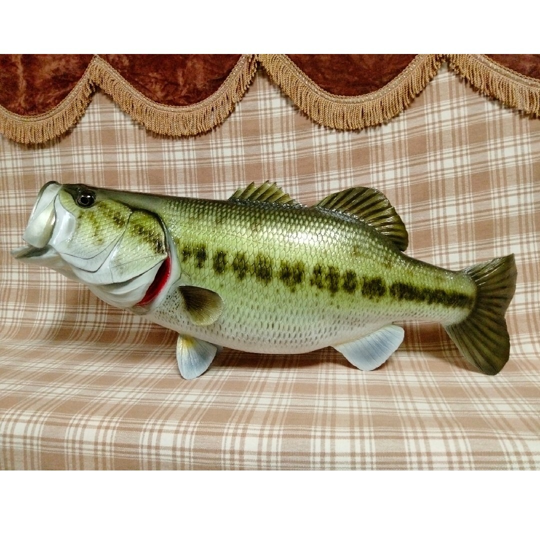 ハンドメイド 62cmブラックバス壁掛け フィギュア 釣り模型 魚 ハンドメイド 62cmブラックバス壁掛け フィギュア 釣り模型 魚