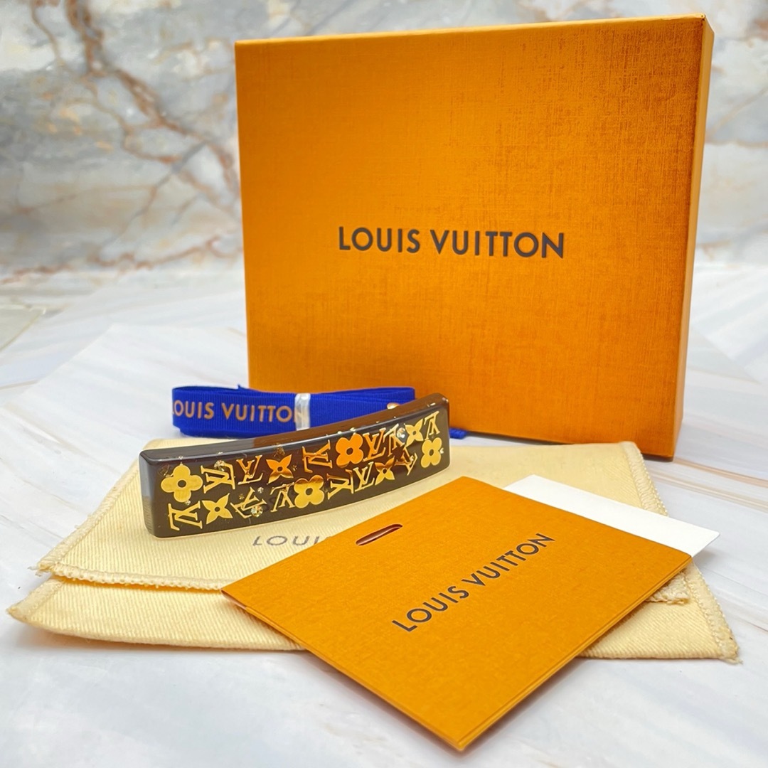 LOUIS VUITTON - ルイ ヴィトン バレッタ モノグラム 髪留め LOUIS VUITTON - ルイ ヴィトン バレッタ モノグラム 髪留め