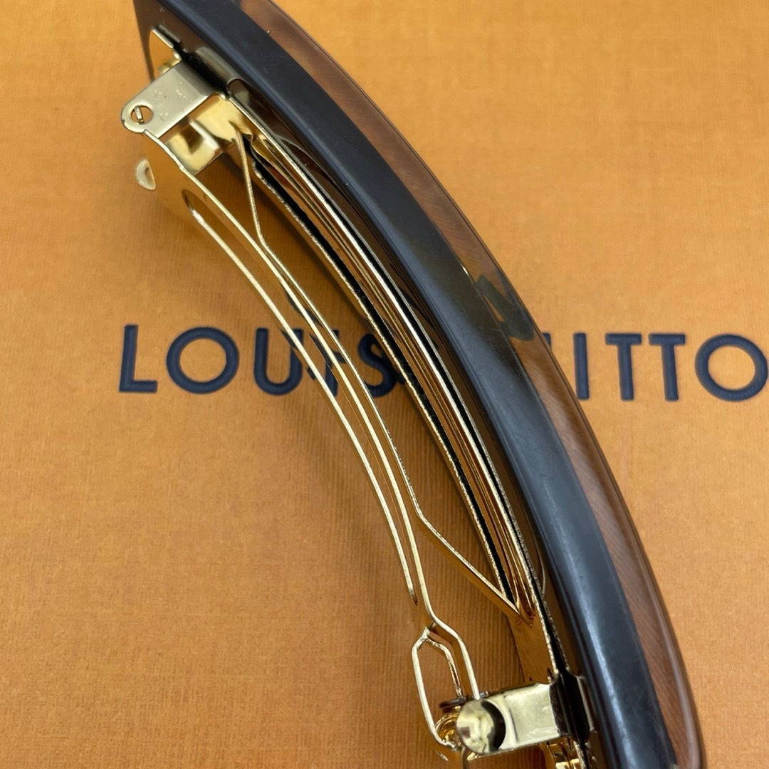 LOUIS VUITTON - ルイ ヴィトン バレッタ モノグラム 髪留め LOUIS VUITTON - ルイ ヴィトン バレッタ モノグラム 髪留め