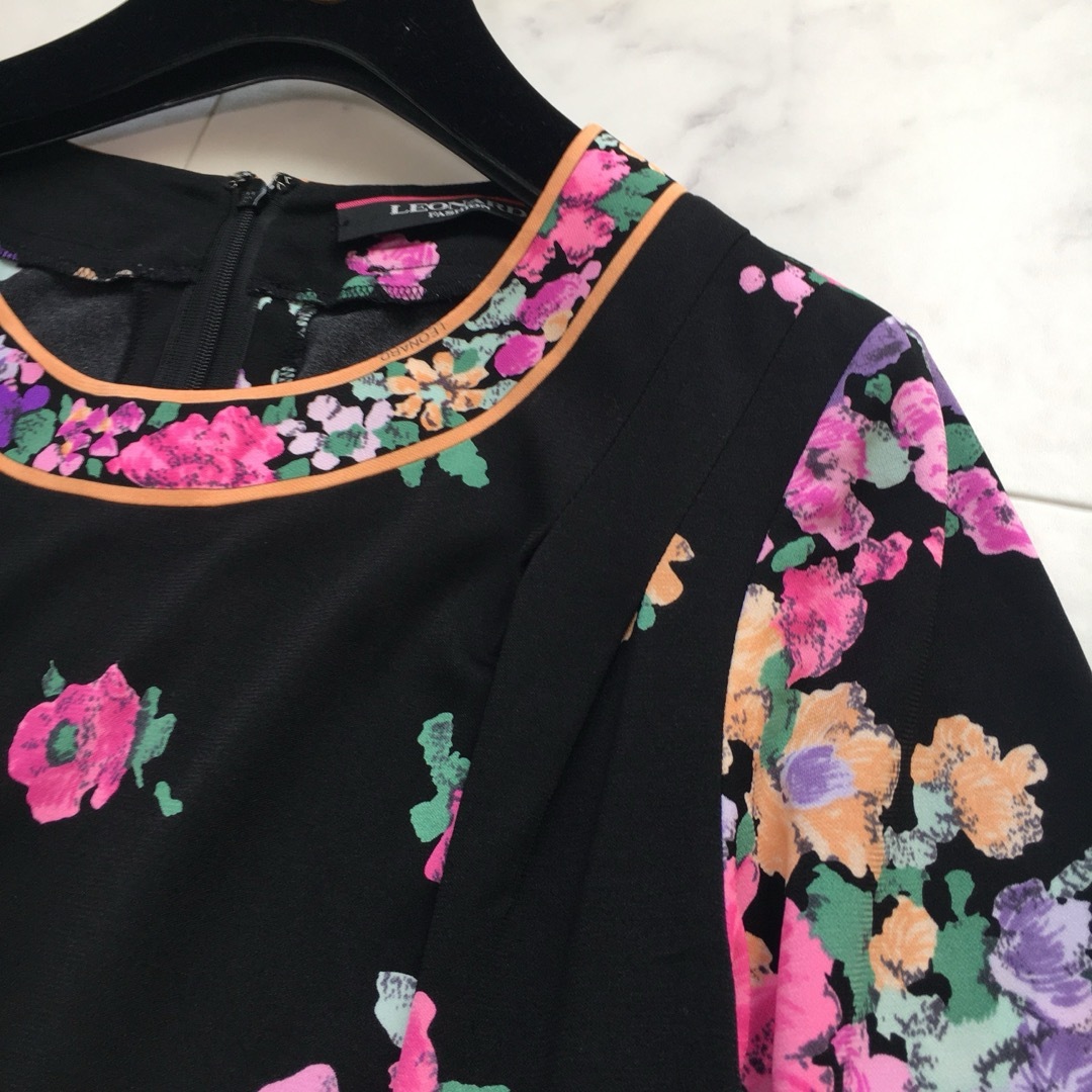 近年美品 LEONARD レオナール カンカン 身幅大きい チュニック 花柄 近年美品 LEONARD レオナール カンカン 身幅大きい チュニック 花柄