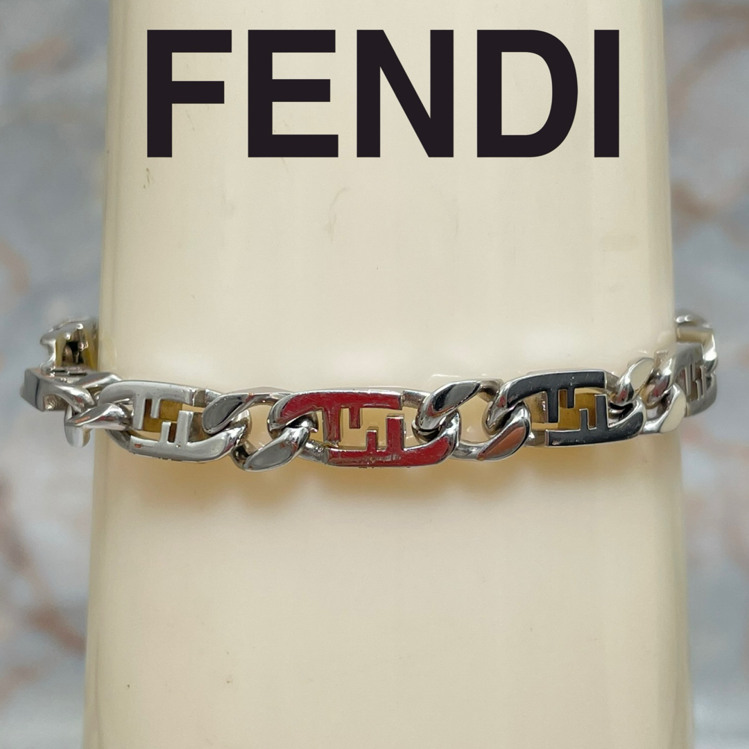 FENDI - FENDI フェンディ ロゴ ブレスレットの通販 by GOLD CAT FENDI - FENDI フェンディ ロゴ ブレスレットの通販 by GOLD CAT