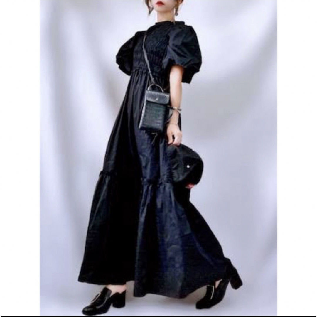 ZARA - ZARA ザラ ロングワンピース ワンピース 黒 人気 完売の ZARA - ZARA ザラ ロングワンピース ワンピース 黒 人気 完売の