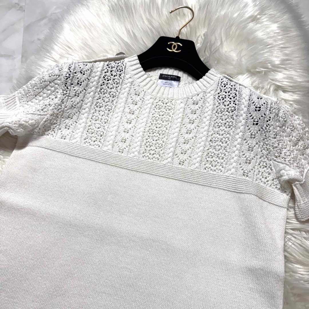 CHANEL - 本物 美品 シャネル COCOボタン レース編み込み ニット CHANEL - 本物 美品 シャネル COCOボタン レース編み込み ニット