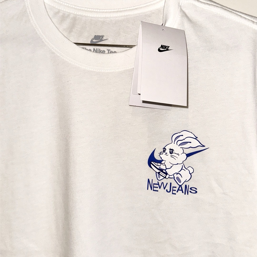 NIKE - 【L】NewJeans NIKE Tシャツ 韓国限定の通販 by dig room NIKE - 【L】NewJeans NIKE Tシャツ 韓国限定の通販 by dig room