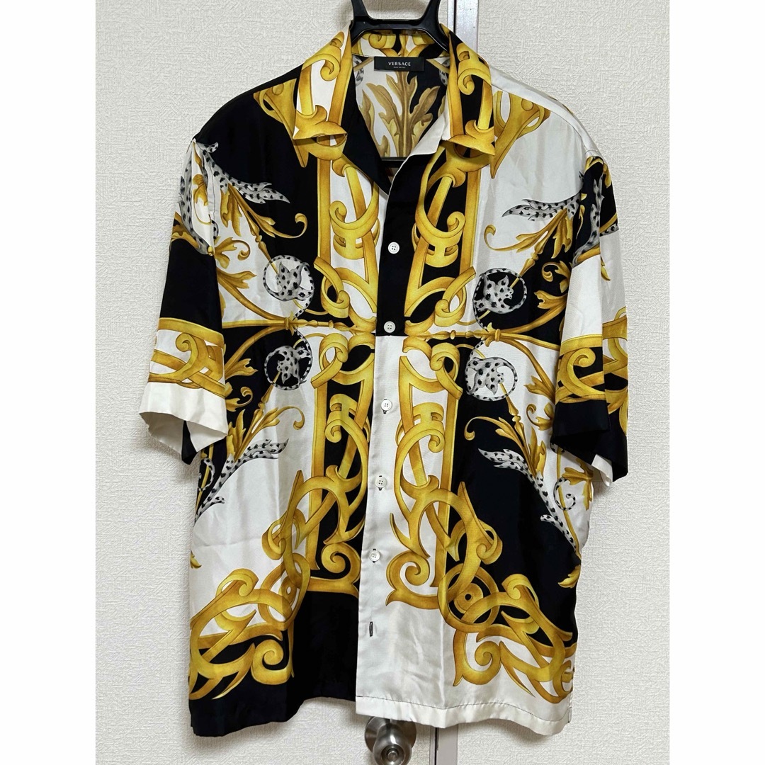 VERSACE - 【大人の色気】ゴージャスVERSACE!バロック柄シルク VERSACE - 【大人の色気】ゴージャスVERSACE!バロック柄シルク