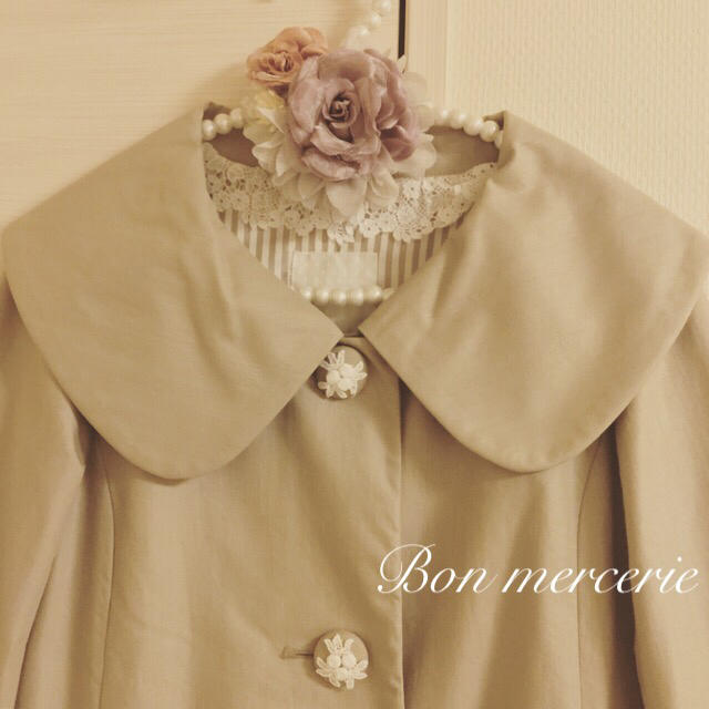 ボンメルスリーアナトリエBon mercerieリボンとお花刺繍コート