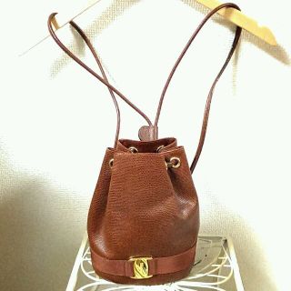 フェラガモ(Ferragamo)の値下げ♥フェラガモ型押しレザーのリュック(リュック/バックパック)