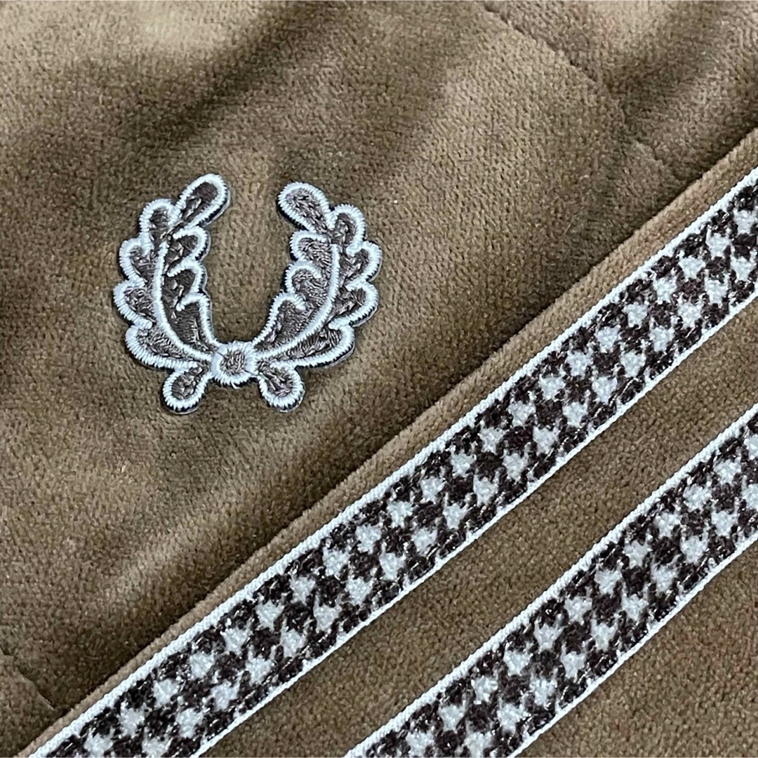 FRED PERRY - 美品ベロア】フレッドペリー刺繍トラック FRED PERRY - 美品ベロア】フレッドペリー刺繍トラック