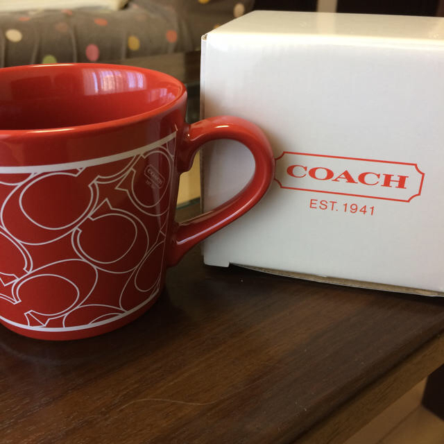 COACH(コーチ)の新品 未使用  コーチマグカップ箱付き インテリア/住まい/日用品のキッチン/食器(グラス/カップ)の商品写真