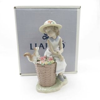 LLADRO リヤドロ 6825 森の出会い フィギュリン 1点 花 少女 LLADRO リヤドロ 6825 森の出会い フィギュリン 1点 花 少女