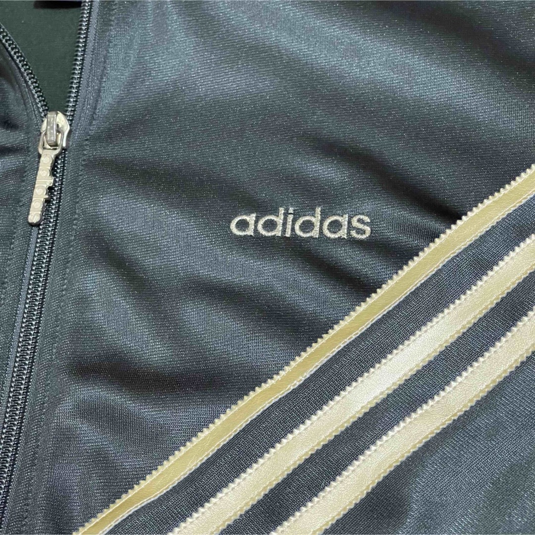 adidas - 新品同様L】アディダス刺繍トラックジャケット古着 adidas - 新品同様L】アディダス刺繍トラックジャケット古着