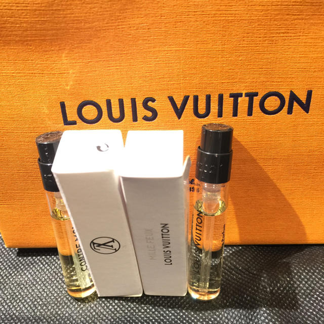 LOUIS VUITTON(ルイヴィトン)の日本入手困難LOUIS VUITTON 香水 フレグランス 二本セット コスメ/美容の香水(香水(女性用))の商品写真