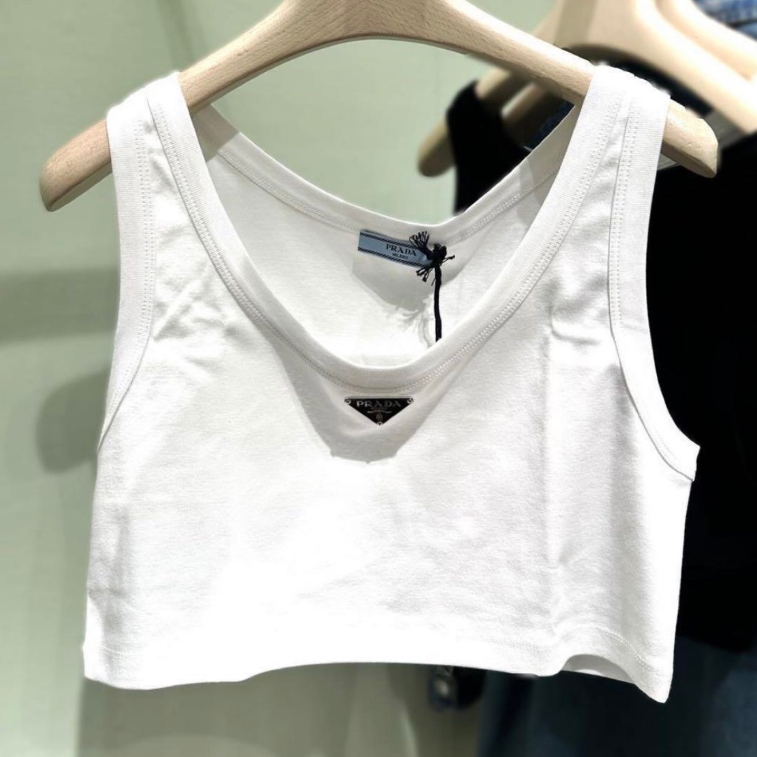 PRADA - PRADA クロップドトップ タンクトップ 36の通販 by PRADA - PRADA クロップドトップ タンクトップ 36の通販 by