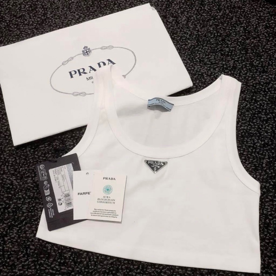 PRADA - PRADA クロップドトップ タンクトップ 36の通販 by PRADA - PRADA クロップドトップ タンクトップ 36の通販 by