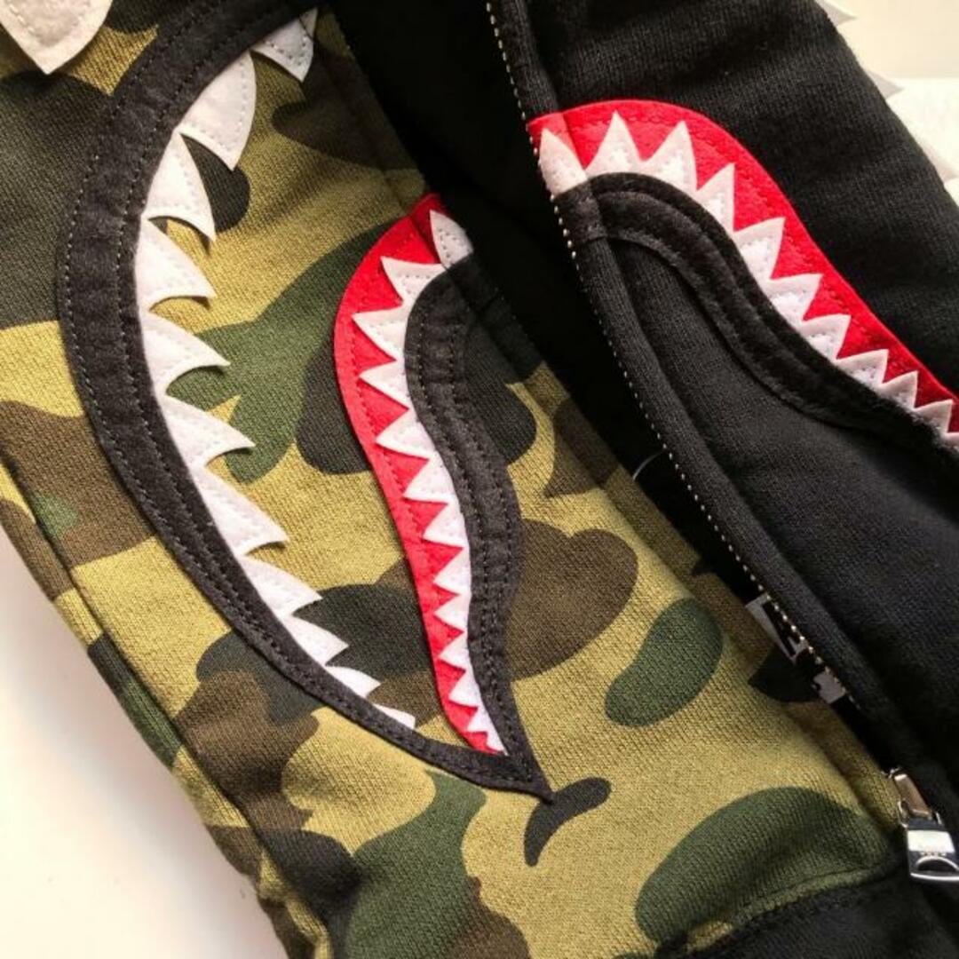 A BATHING APE(ア ベイシング エイプ) パーカー サイズM メンズ A BATHING APE(ア ベイシング エイプ) パーカー サイズM メンズ