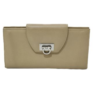 FERRAGAMO(ベージュ系)のフリマアイテム一覧 FERRAGAMO(ベージュ系)のフリマアイテム一覧