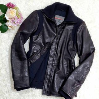 美品 XL プラダ レザージャケット 黒 イタリア製 42 大きい 美品 XL プラダ レザージャケット 黒 イタリア製 42 大きい