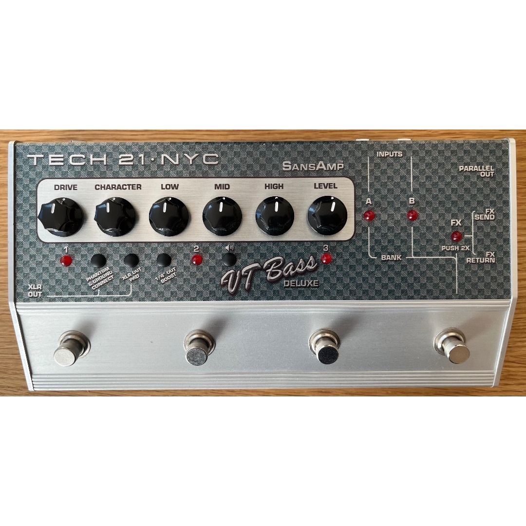 Tech 21 Sansamp VT Bass Deluxe Overdrive Preamp Effects