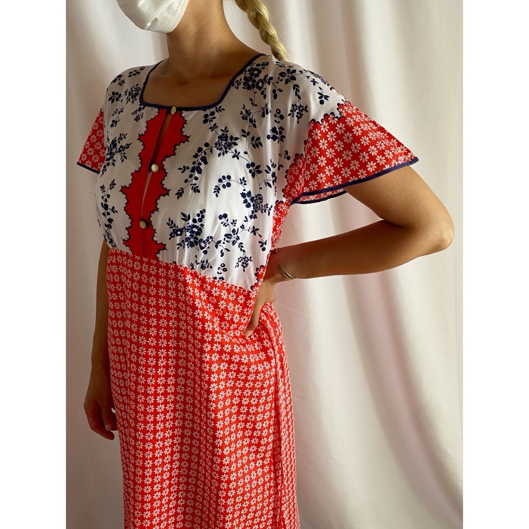 ビンテージ 70s ヨーロッパ シンメトリー 花柄 ドレスワンピース ビンテージ 70s ヨーロッパ シンメトリー 花柄 ドレスワンピース