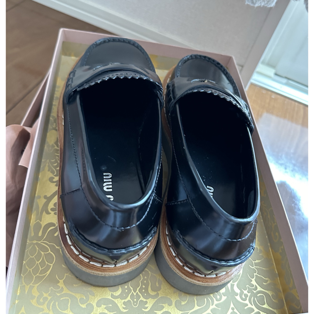 MIU MIU - miumiuローファーの通販 by R's shop|ミュウミュウ MIU MIU - miumiuローファーの通販 by R's shop|ミュウミュウ