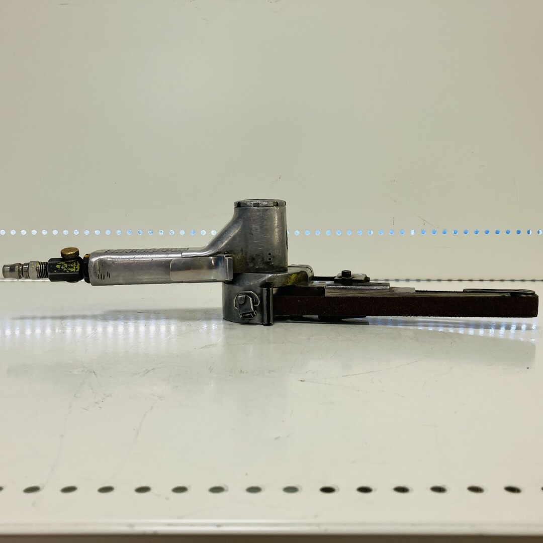 ЗЗ信濃機販 20mm 常圧 エアベルトサンダ SI-2800 シルバー ЗЗ信濃機販 20mm 常圧 エアベルトサンダ SI-2800 シルバー