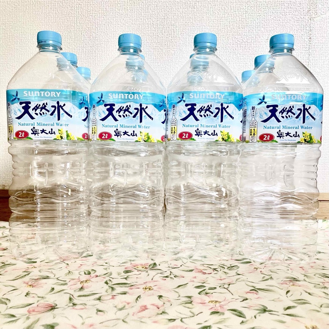 サントリー(サントリー)の❤️いっこ様専用画面❤️空のペットボトル 36本 AEON ウエルシアなど ハンドメイドの素材/材料(その他)の商品写真
