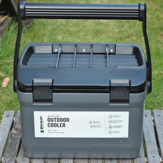 スタンレー(Stanley)のスタンレーSTANLEYクーラーボックス6.6L【チャコール】正規品(その他)