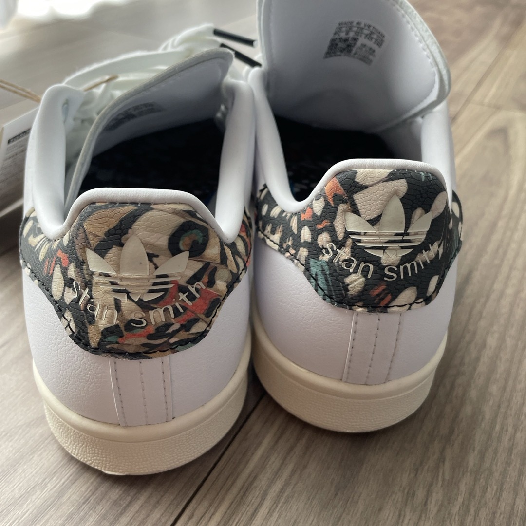 adidas - adidas スタンスミス 新品、タグ付きの通販 by ちなち adidas - adidas スタンスミス 新品、タグ付きの通販 by ちなち