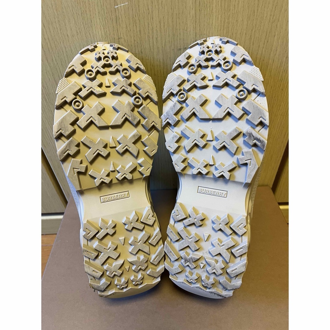 BURBERRY - 正規 22SS BURBERRY バーバリー スウェードレザー BURBERRY - 正規 22SS BURBERRY バーバリー スウェードレザー