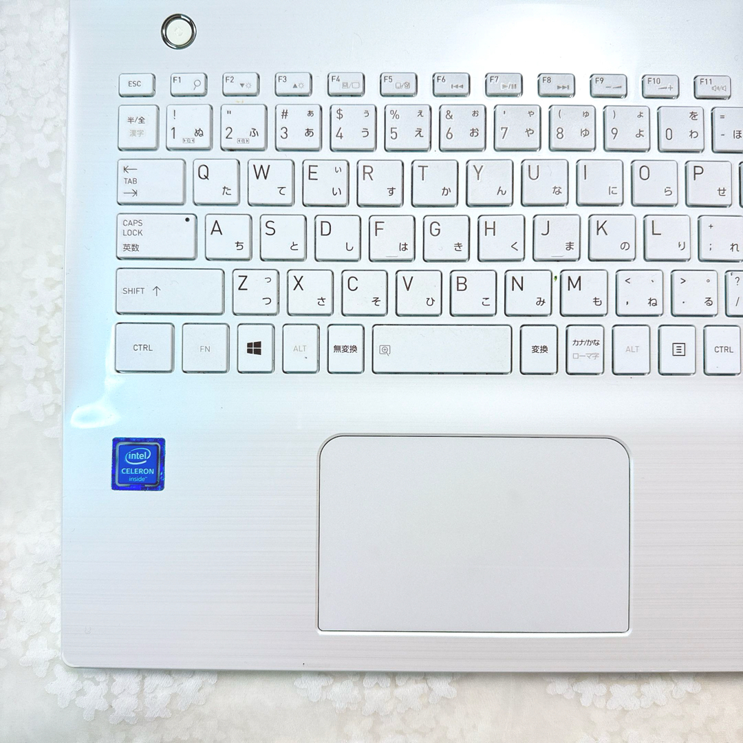 お買い得✨東芝❣️薄型白ノートパソコン✨大容量750GB‼️カメラ お買い得✨東芝❣️薄型白ノートパソコン✨大容量750GB‼️カメラ