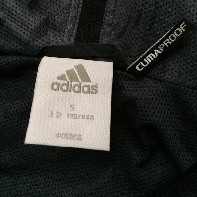 adidas(アディダス)のウィンドブレーカー キッズ/ベビー/マタニティのキッズ服男の子用(90cm~)(ジャケット/上着)の商品写真