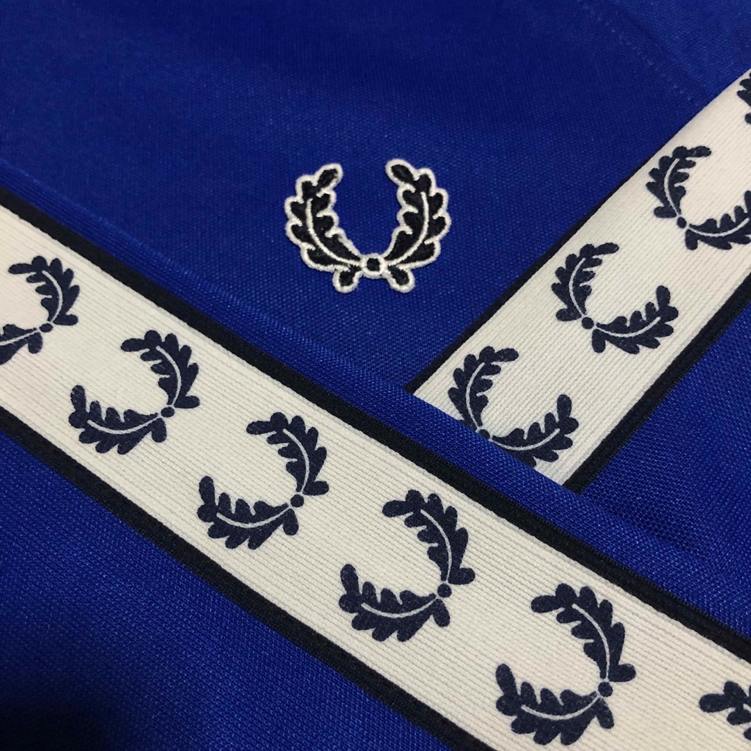 FRED PERRY - 美品⭐️Fred Perry トラックジャケット M 刺繍 FRED PERRY - 美品⭐️Fred Perry トラックジャケット M 刺繍