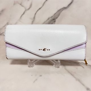 Luria 4℃(財布)のフリマアイテム一覧 Luria 4℃(財布)のフリマアイテム一覧