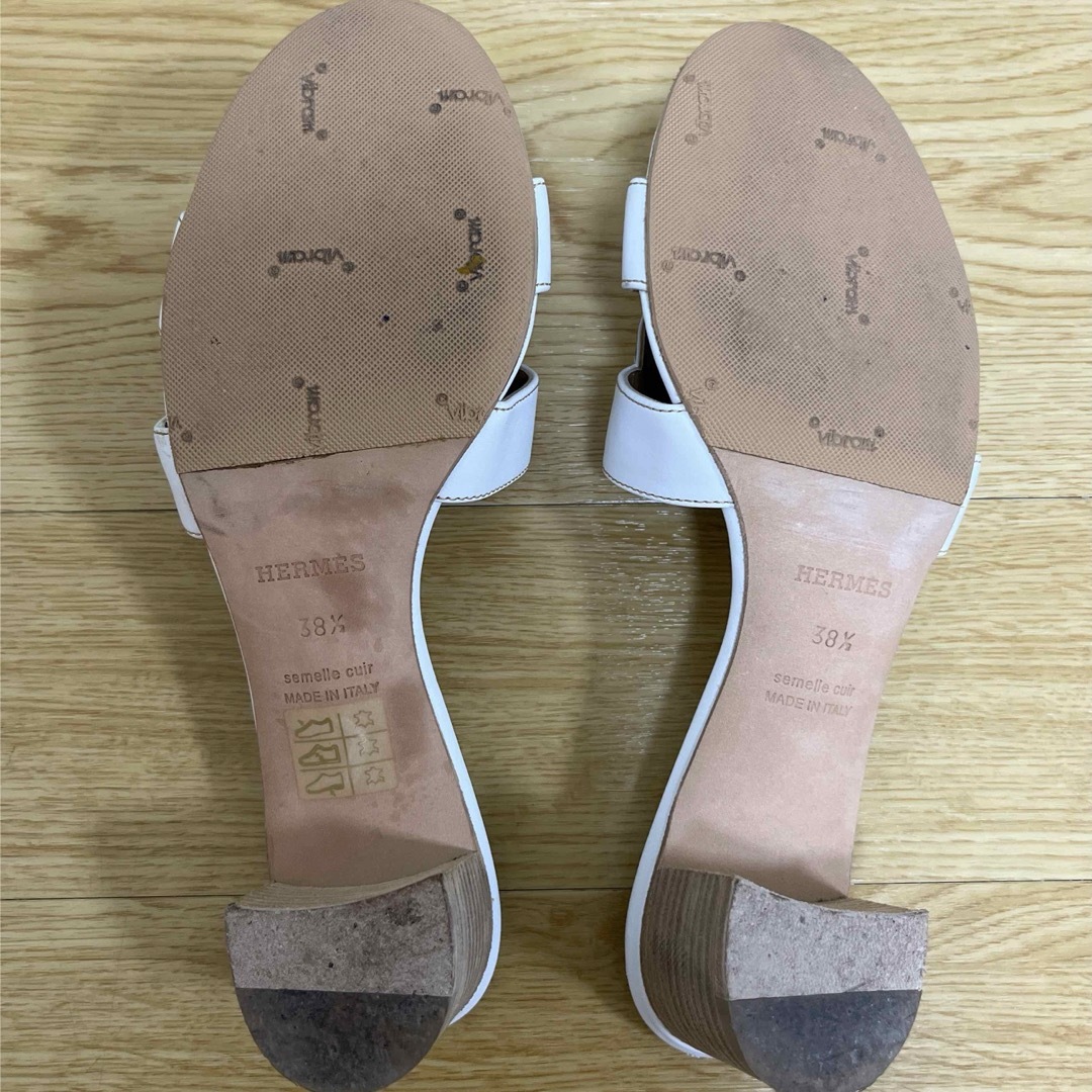 エルメス HERMES レディースサンダル オアジス 38 1/2 白 エルメス HERMES レディースサンダル オアジス 38 1/2 白