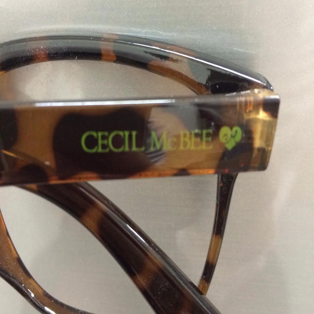 CECIL McBEE(セシルマクビー)のレンズなしダテメガネ レディースのファッション小物(サングラス/メガネ)の商品写真