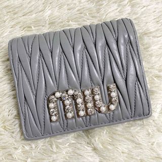 MIU MIU(ビジュー ・ 財布)のフリマアイテム一覧 MIU MIU(ビジュー ・ 財布)のフリマアイテム一覧