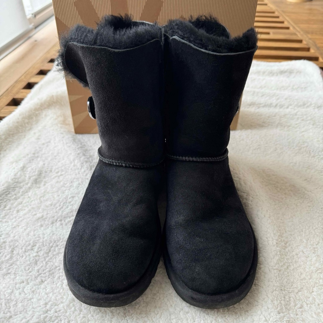 美品!UGGアグ ムートンブーツ スワロフスキー ミドル 美品!UGGアグ ムートンブーツ スワロフスキー ミドル