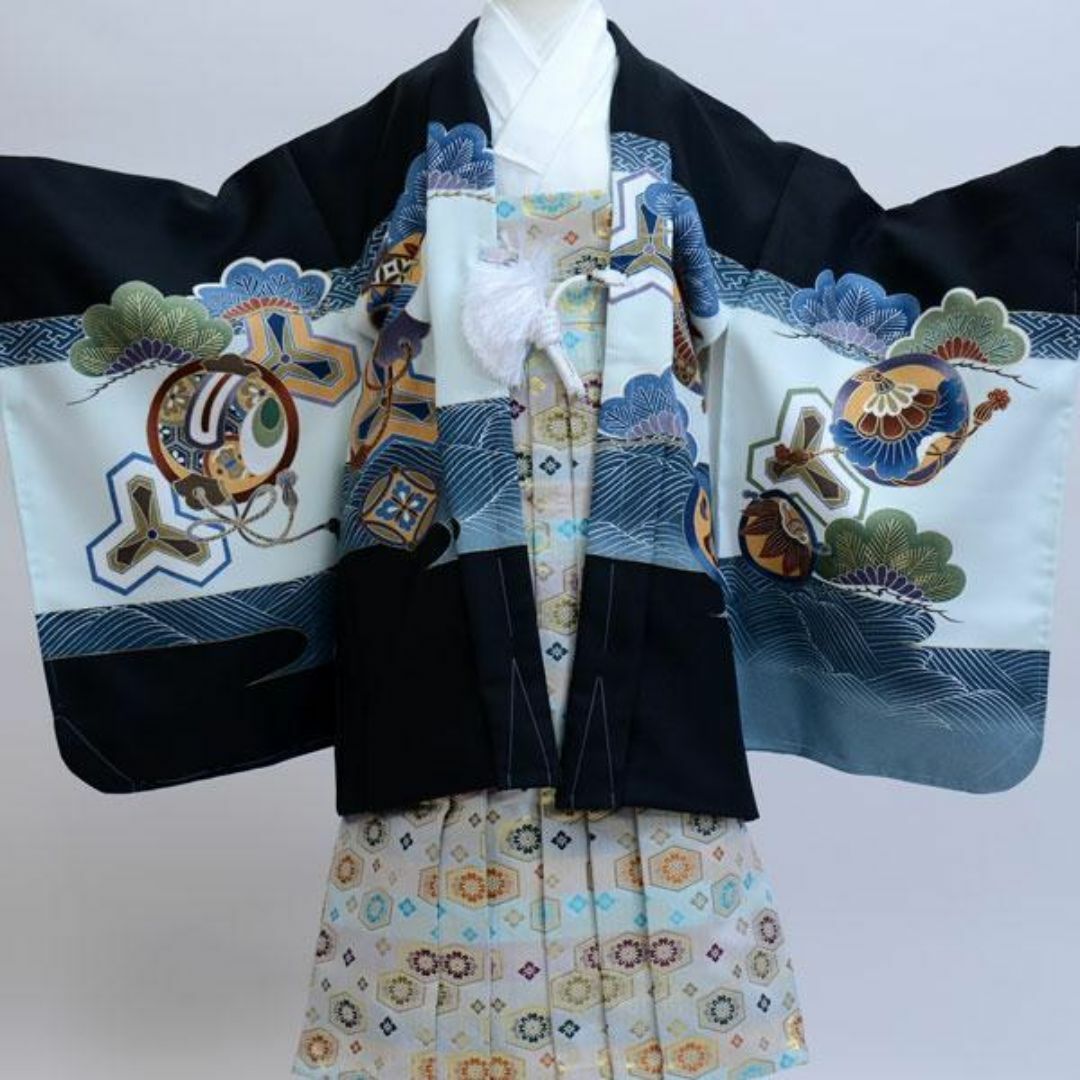 七五三 五歳 男児 羽織袴フルセット 着物 金刺繍 紋袴 黒地 NO20930 七五三 五歳 男児 羽織袴フルセット 着物 金刺繍 紋袴 黒地 NO20930