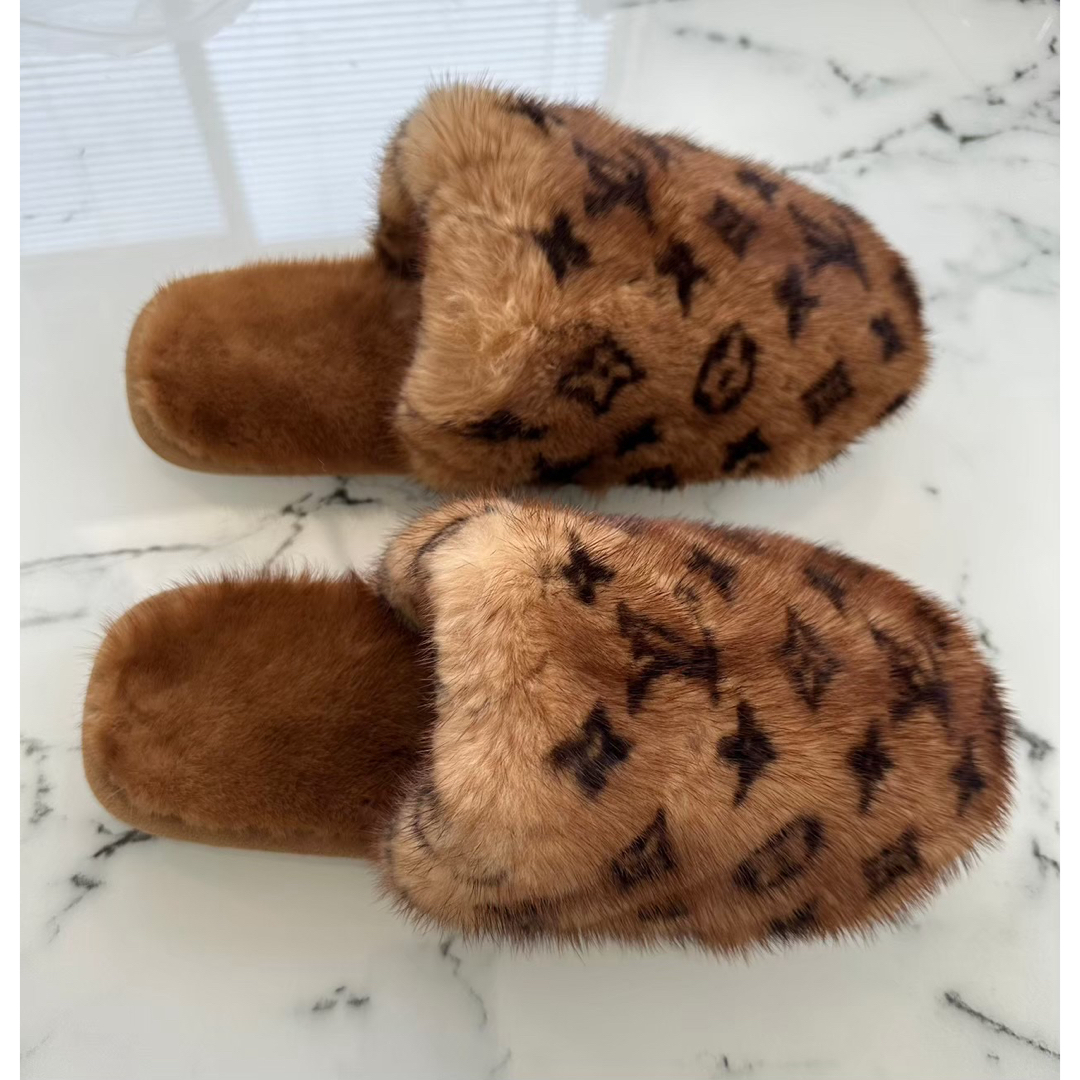 LOUIS VUITTON - 新品 ルイヴィトン VUITTON ミンクファー LOUIS VUITTON - 新品 ルイヴィトン VUITTON ミンクファー