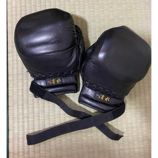 完売品】本革イサミパウンドグローブ黒ブレイキングダウン仕様 完売品】本革イサミパウンドグローブ黒ブレイキングダウン仕様