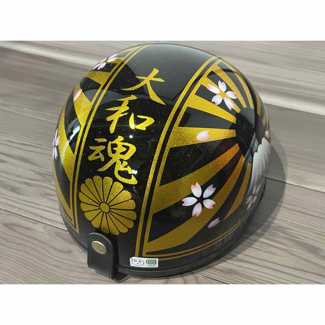 ラメ 黒金 富士日章 コルク半 ヘルメットの通販 by ラメ 黒金 富士日章 コルク半 ヘルメットの通販 by