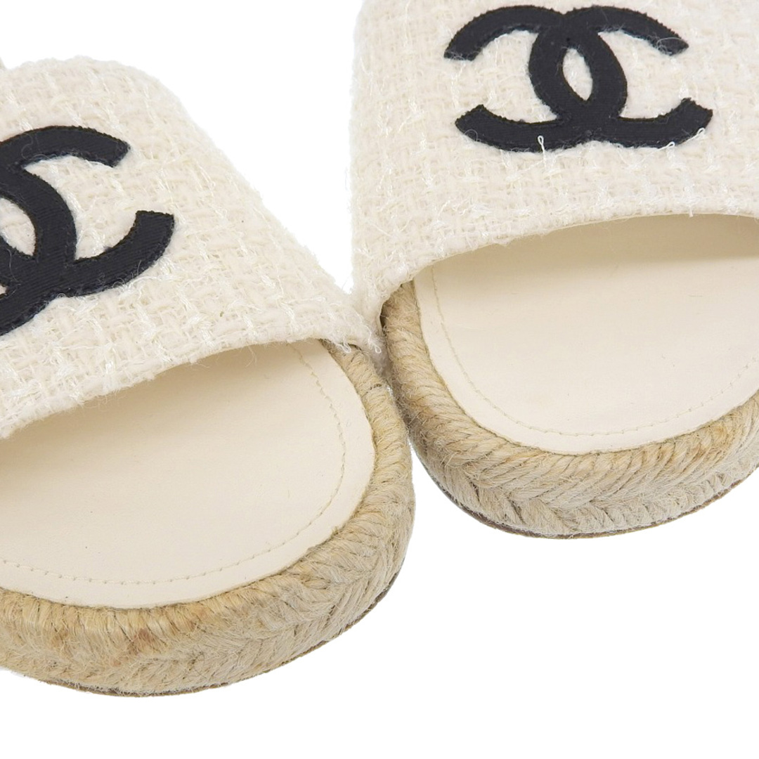 登場! CHANEL 【美品】シャネル サンダル ミュール ココマーク 登場! CHANEL 【美品】シャネル サンダル ミュール ココマーク